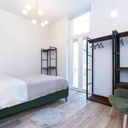 Via Garibaldi - Sweet